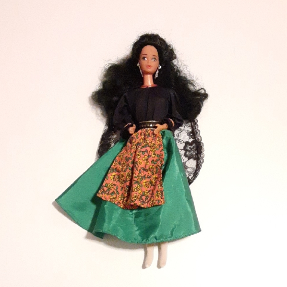 Vintage 90s Barbie Dolls Of The World Spanish Barbie